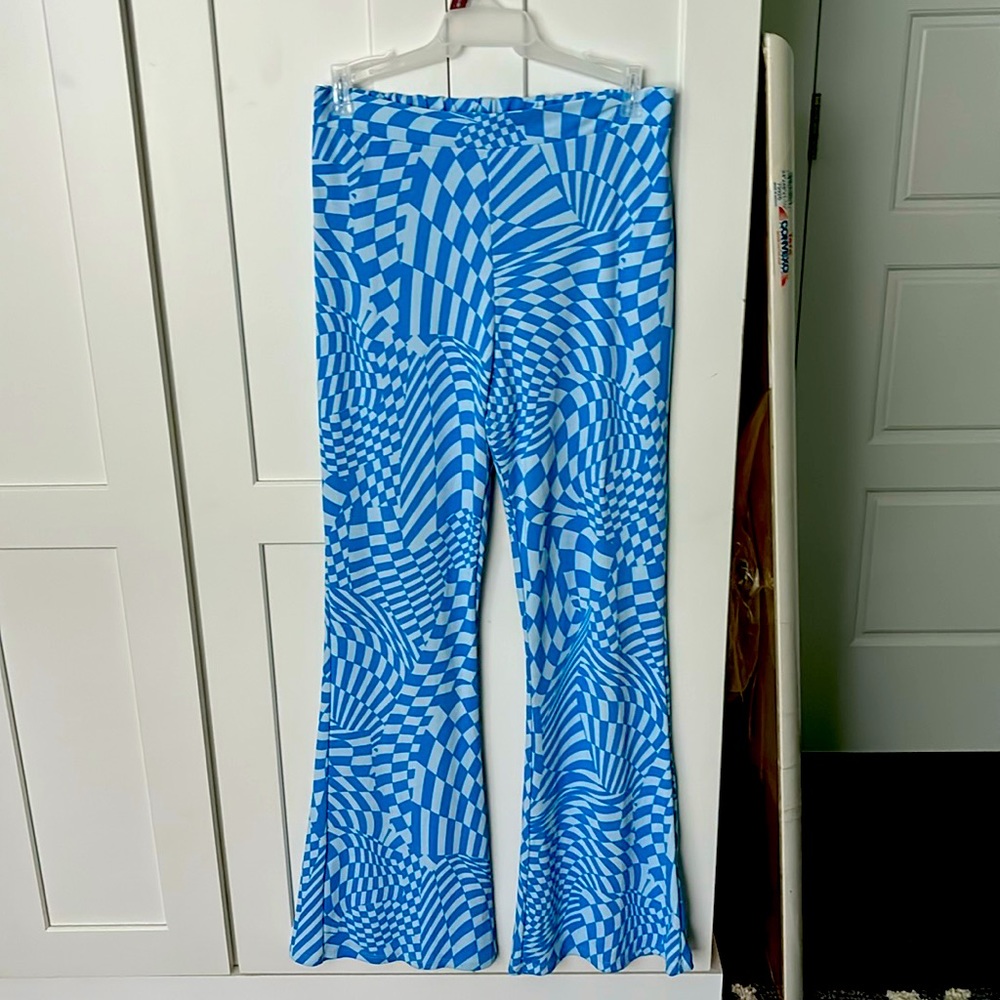 This is a pair of flair leggings!